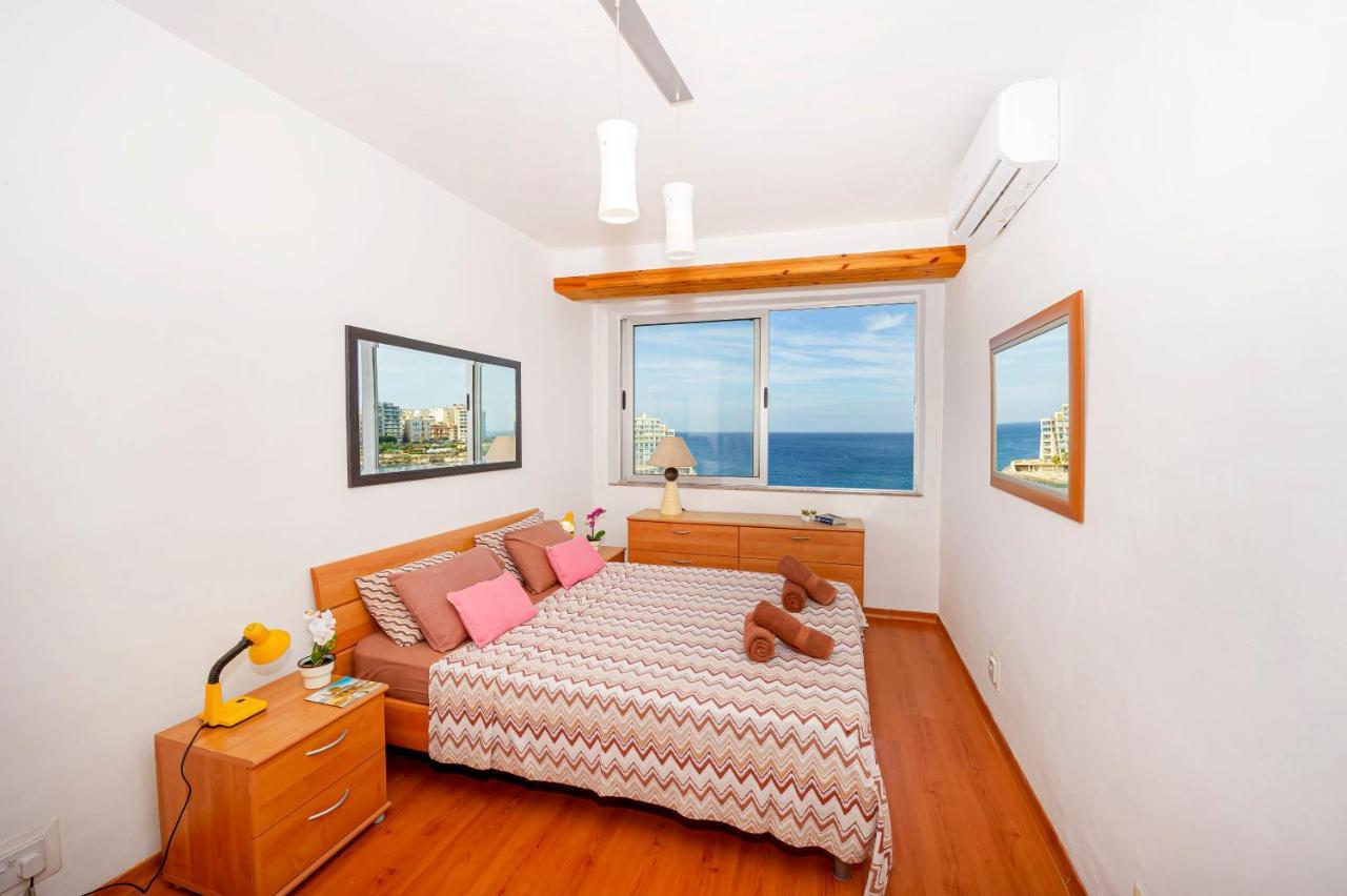 Spinola Bay Top Floor Seafront 3 Bedroom Apartment With Panoramic Sea Views - By Getawaysmalta San Ġiljan Buitenkant foto
