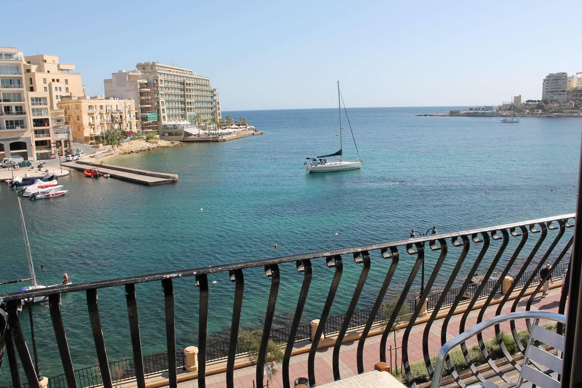 Spinola Bay Top Floor Seafront 3 Bedroom Apartment With Panoramic Sea Views - By Getawaysmalta San Ġiljan Buitenkant foto