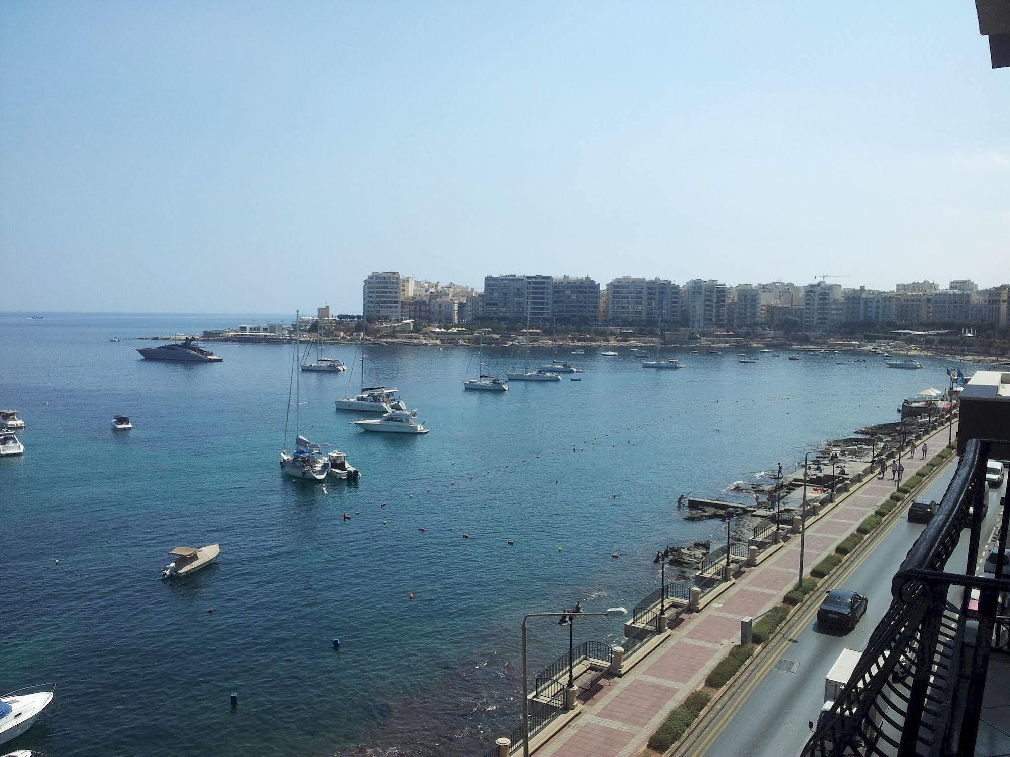 Spinola Bay Top Floor Seafront 3 Bedroom Apartment With Panoramic Sea Views - By Getawaysmalta San Ġiljan Buitenkant foto