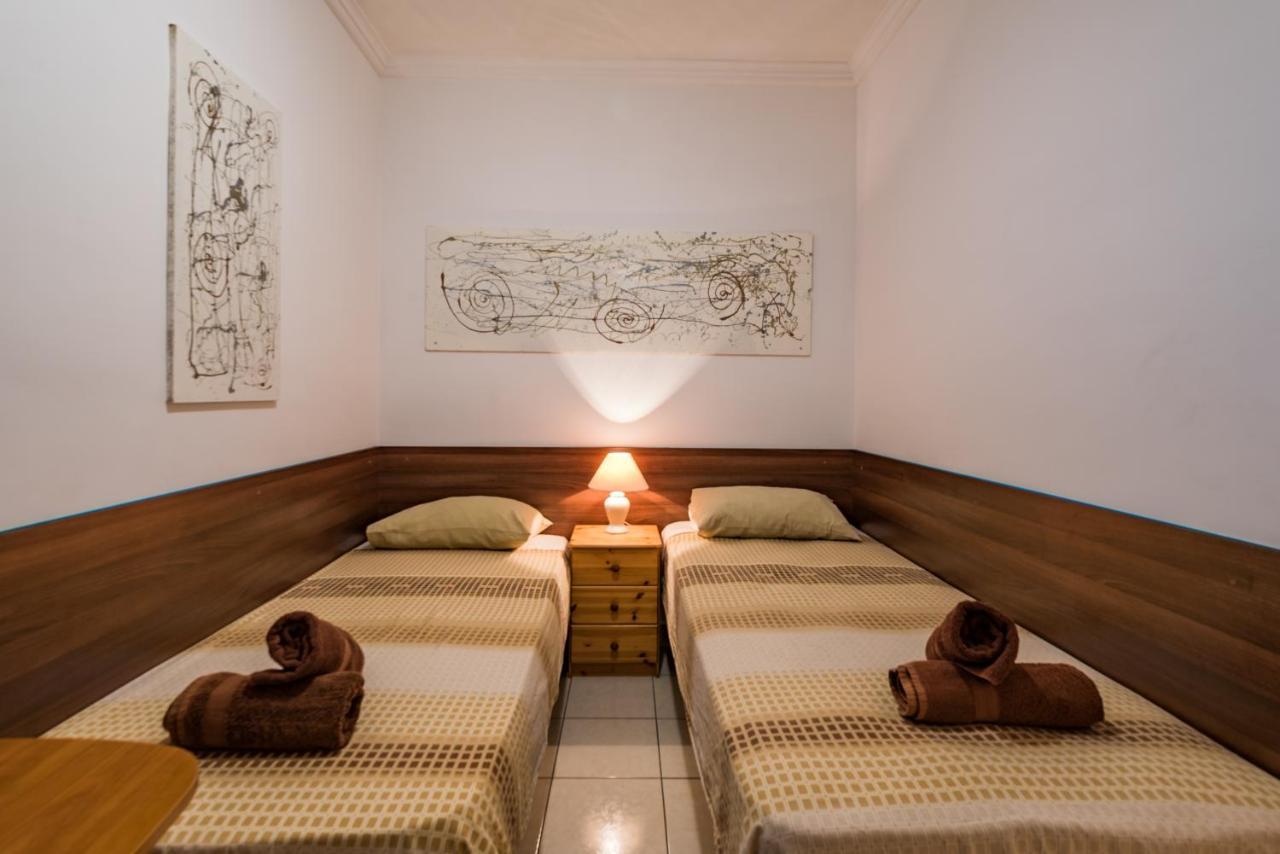 Spinola Bay Top Floor Seafront 3 Bedroom Apartment With Panoramic Sea Views - By Getawaysmalta San Ġiljan Buitenkant foto